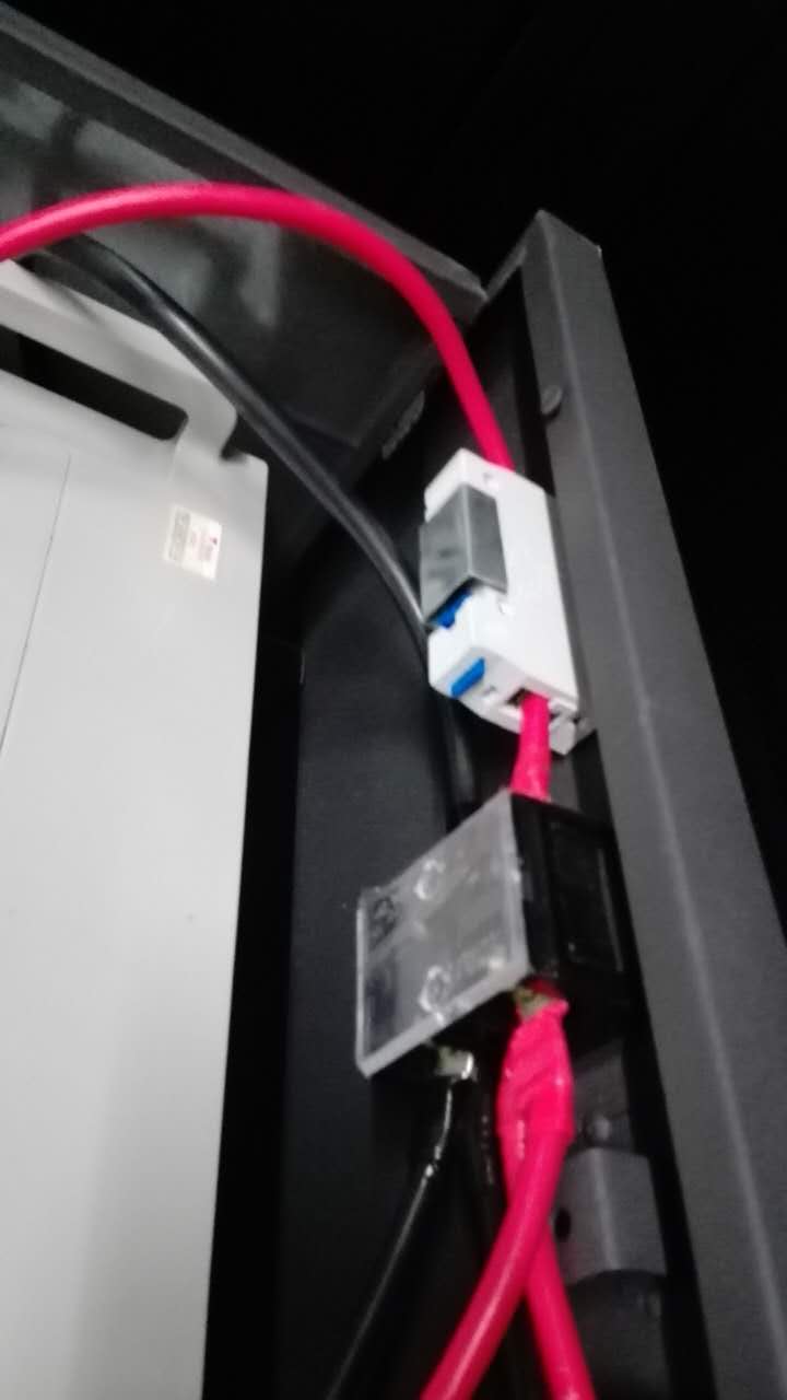 UPS电源安装图片 UPS电源安装图片